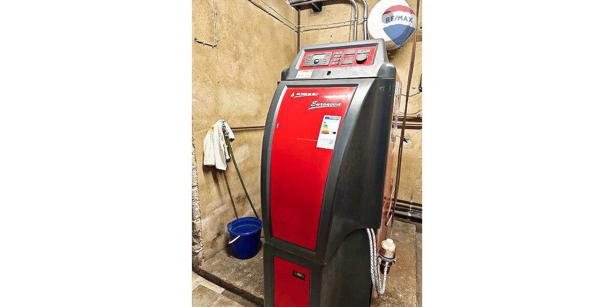 Mehrfamilienhaus, Wohnhaus Runkel Schadeck - 9 Zimmer, 360 m&sup2;, 425.000&euro; | Angebot:25664422