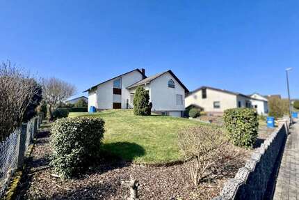 Haus Löhnberg - 8 Zimmer, 216 m&sup2;, 395.000&euro; | Angebot:25901379