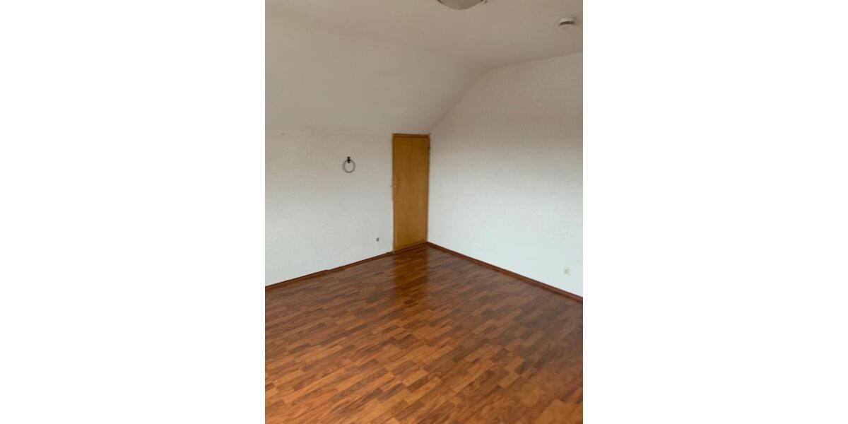 Dachgeschoßwohnung Braunfels - 4 Zimmer, 110 m&sup2;, 850&euro; | Angebot:25918770