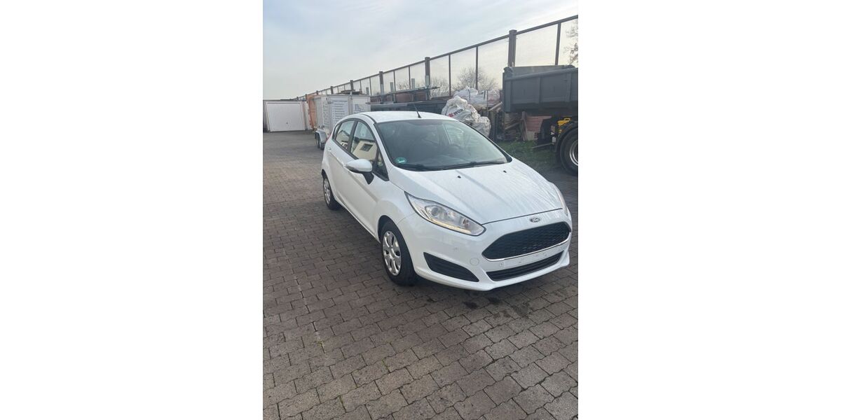 Ford Fiesta 99.632 km 7.000 &euro; Solms 35606