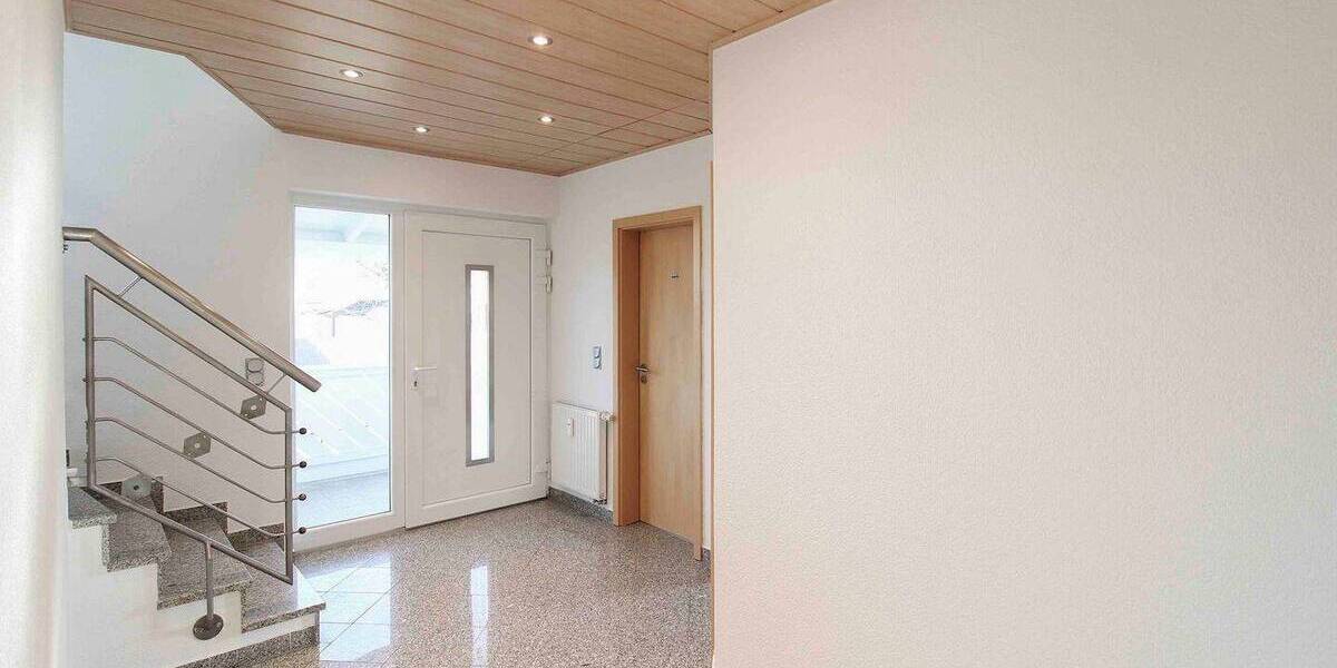 Einfamilienhaus Sinn Fleisbach - 9 Zimmer, 449.000&euro; | Angebot:26275642