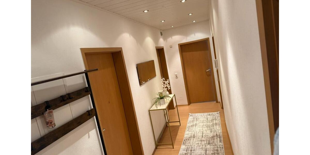 Etagenwohnung Bad Nauheim - 3 Zimmer, 83 m&sup2;, 1.300&euro; | Angebot:25181666