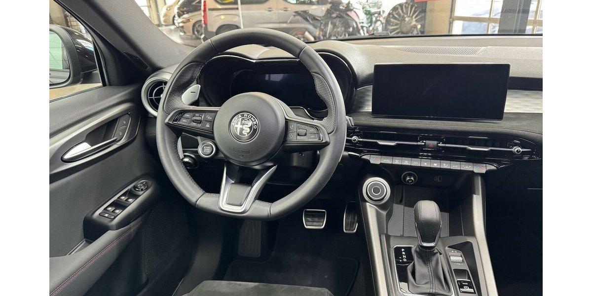 Alfa Romeo Tonale 1.5 VGT Veloce 48 V Hybrid LED 3.300 km 28.920 &euro; Lich 35423