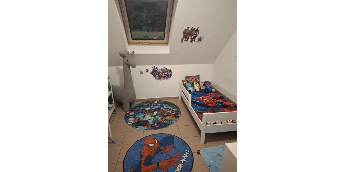 Etagenwohnung Butzbach - 3 Zimmer, 100 m&sup2;, 950&euro; | Angebot:26044451