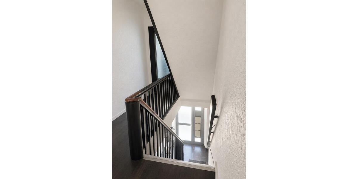 Etagenwohnung Dillenburg - 4 Zimmer, 100 m&sup2;, 175.000&euro; | Angebot:27259385