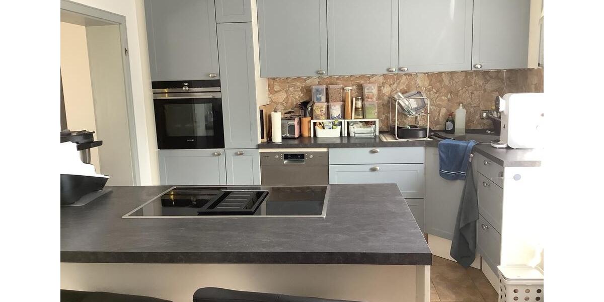 Einfamilienhaus Solms - 7 Zimmer, 210 m&sup2;, 390.000&euro; | Angebot:26738281
