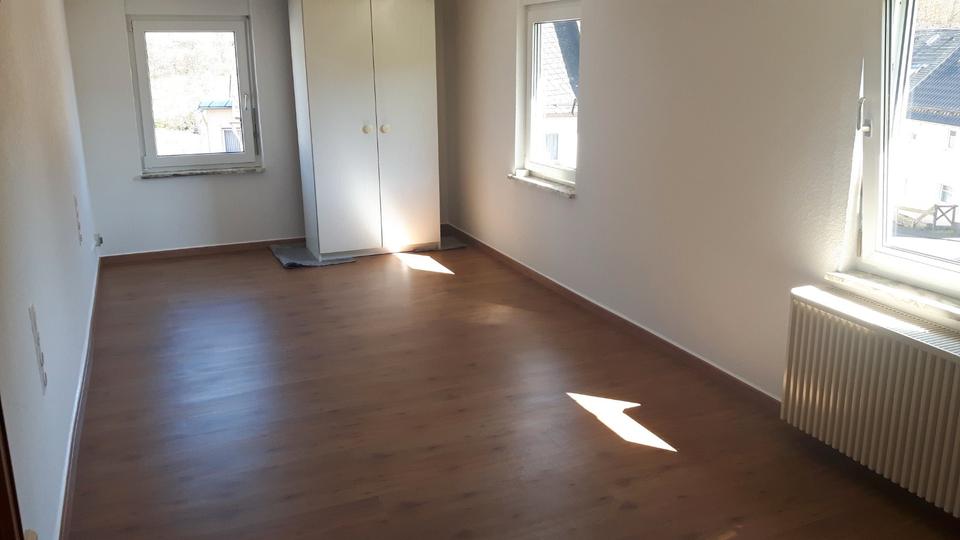 Etagenwohnung Haiger - 5 Zimmer, 104 m&sup2;, 890&euro; | Angebot:25365806
