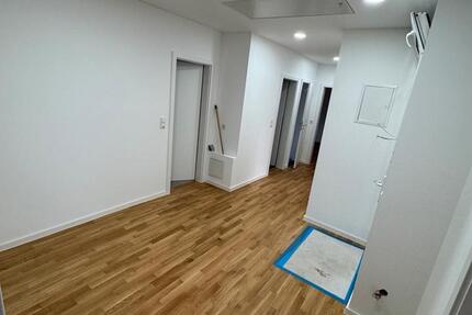Wohnung Merenberg - 4 Zimmer, 106 m&sup2;, 1.150&euro; | Angebot:26024528