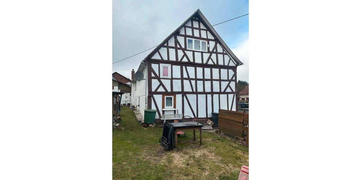 Einfamilienhaus Haiger - 7 Zimmer, 140 m&sup2;, 160.000&euro; | Angebot:26762769