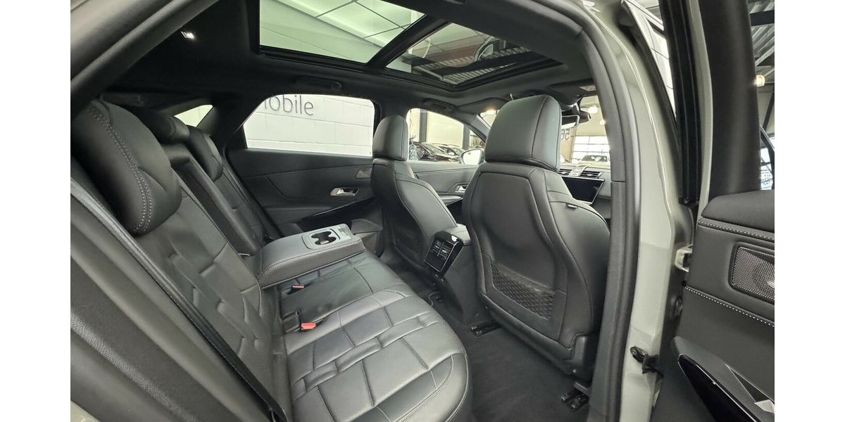 DS Automobiles DS7 Blue HDI 130 Étoile LED Nachtsicht Pano 29.800 km 29.870 &euro; Lich 35423