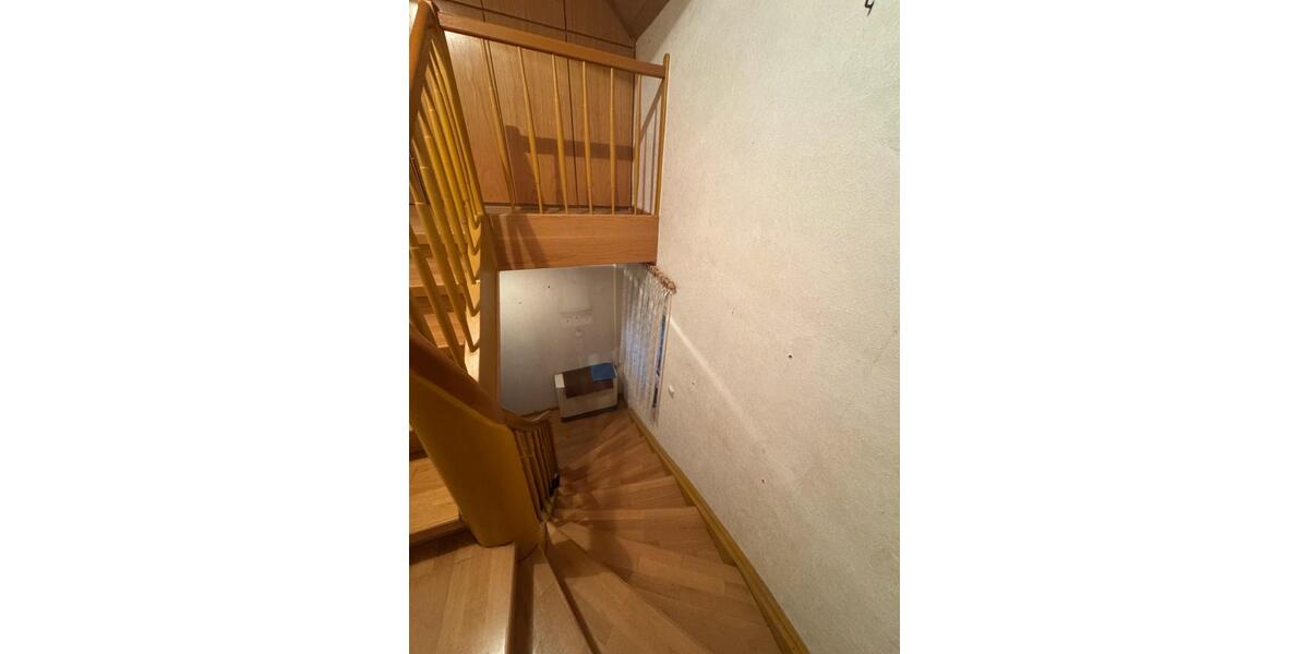 Einfamilienhaus Wetzlar Altenberger Straße - 7 Zimmer, 140 m&sup2;, 1.000&euro; | Angebot:26020253