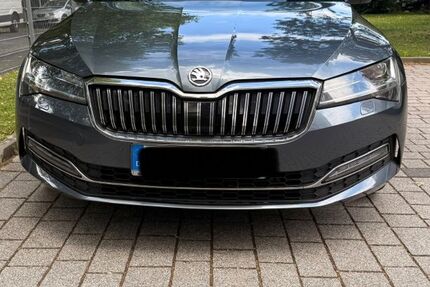 Skoda Superb 163.000 km 21.500 &euro; Gießen 35394
