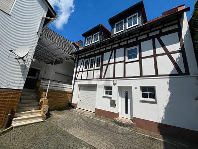 GENERATIONENWOHNEN MIT RENDITE UND GARTEN - Mehrfamilienhaus, Wohnhaus Gladenbach | Angebot:26986603