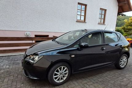 Seat Ibiza 90.000 km 7.700 &euro; Gladenbach 35075