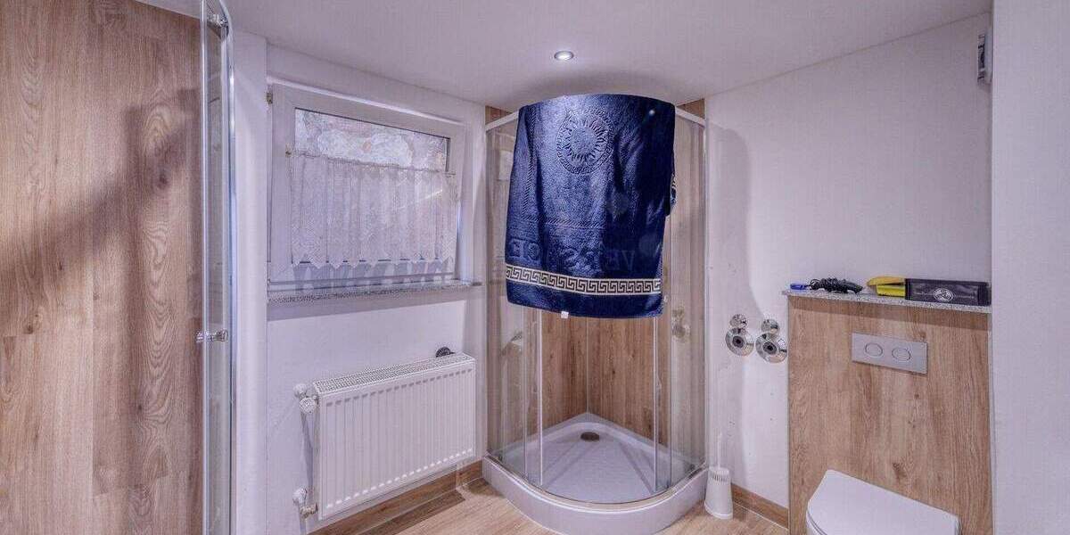 Mehrfamilienhaus, Wohnhaus Aßlar - 8 Zimmer, 186 m&sup2;, 199.000&euro; | Angebot:25697034