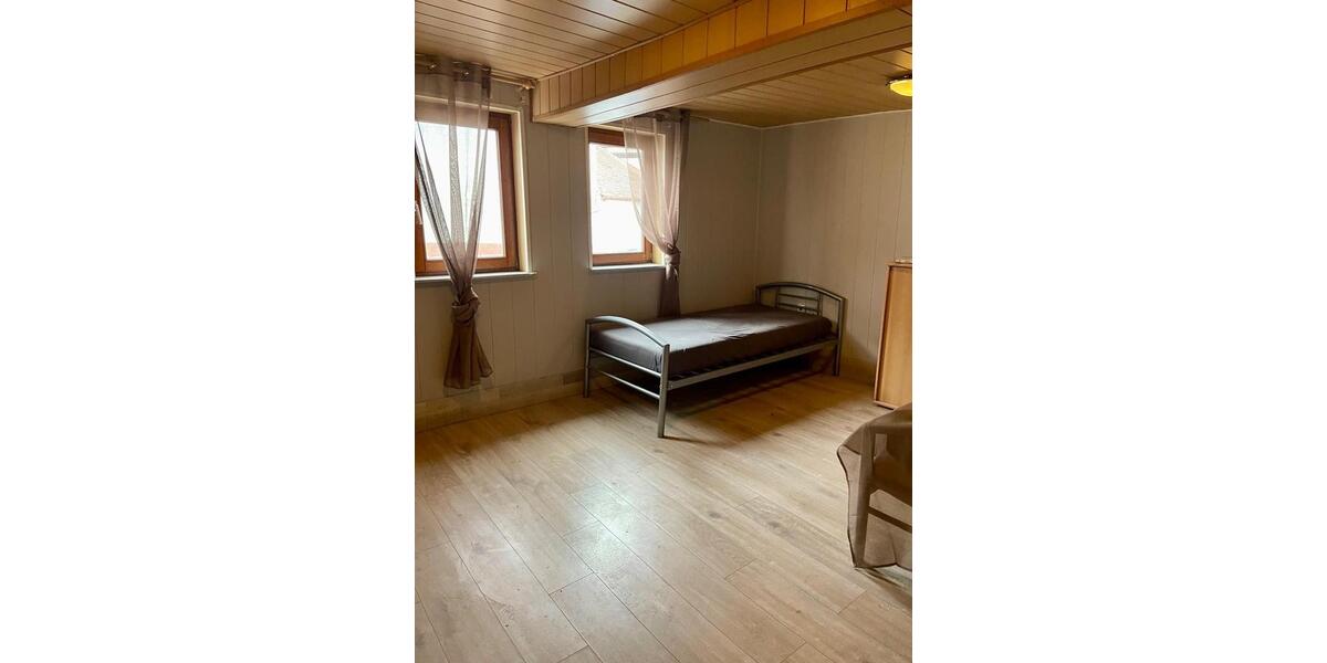 Einfamilienhaus Lich - 4 Zimmer, 120 m&sup2;, 1.200&euro; | Angebot:26063644