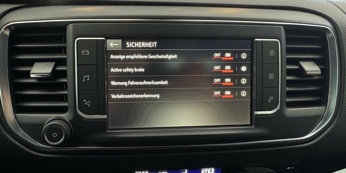 Opel Zafira Life -e Elegance L 50 kWh Leder Xenon CAM 34.950 km 24.760 &euro; Lich 35423