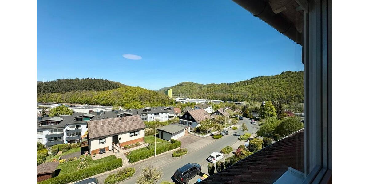 Dachgeschoßwohnung Dillenburg - 3.5 Zimmer, 94 m&sup2;, 215.000&euro; | Angebot:26402904