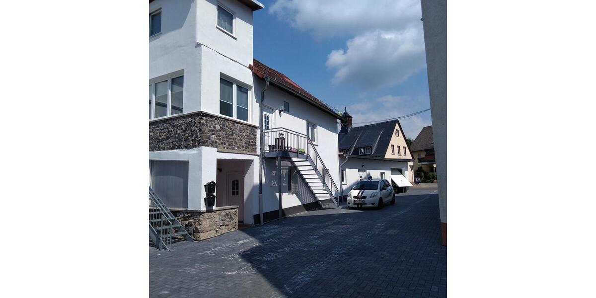 Erdgeschoßwohnung Weilburg - 2.5 Zimmer, 129 m&sup2;, 600&euro; | Angebot:26367346