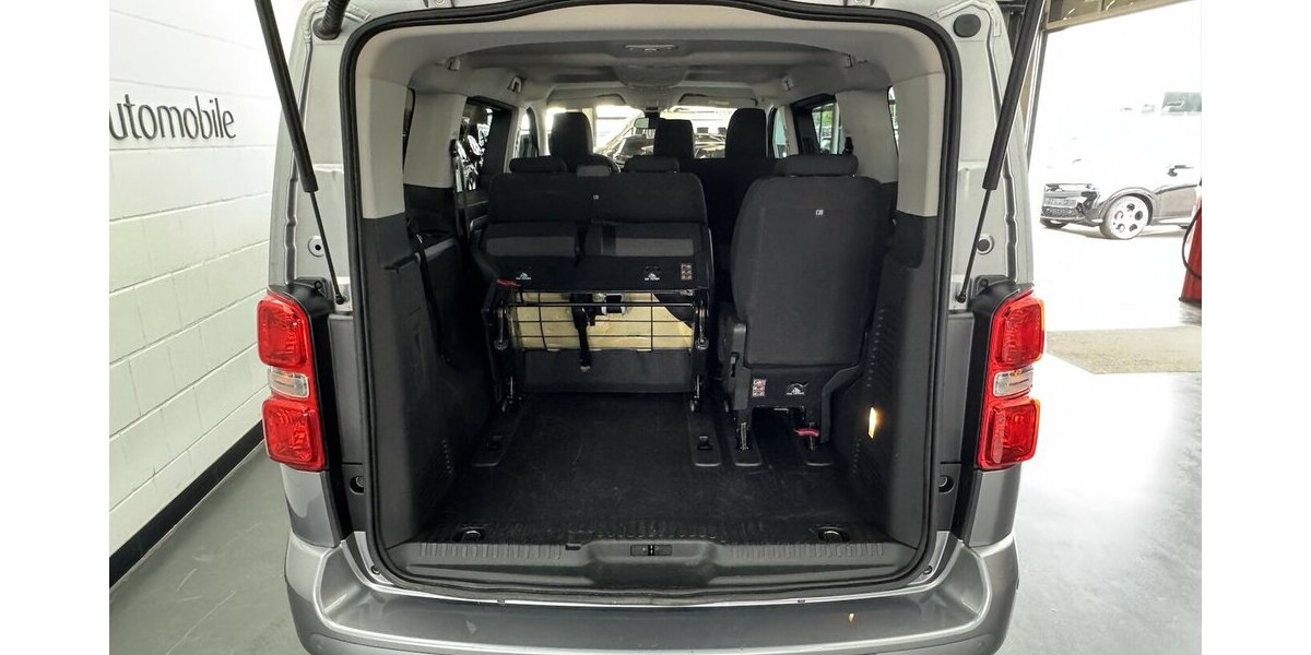 Opel Zafira Life 2.0 D Selection M 1.Hand 9-Sitzer 20.350 km 27.270 &euro; Lich 35423