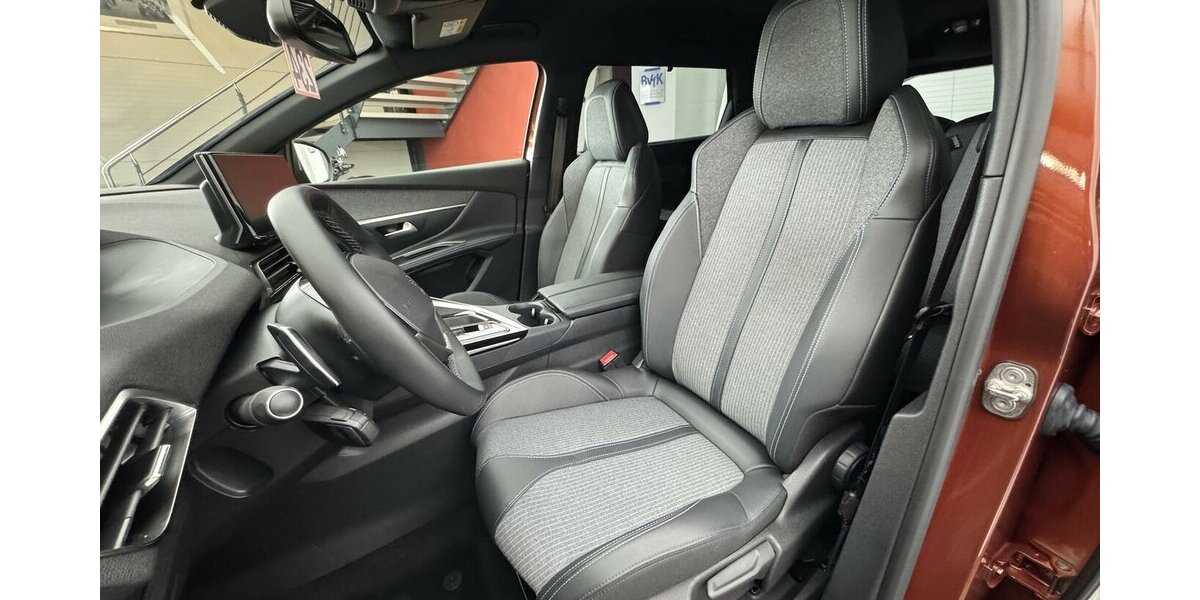 Peugeot 5008 Puretech 130 Allure 1.Hand 7 Sitze Carplay 23.100 km 24.229 &euro; Lich 35423