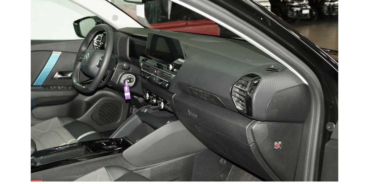 Citroen C4 e- 136 Shine 50 KWh LED CARPLAY 43.800 km 17.320 &euro; Lich 35423