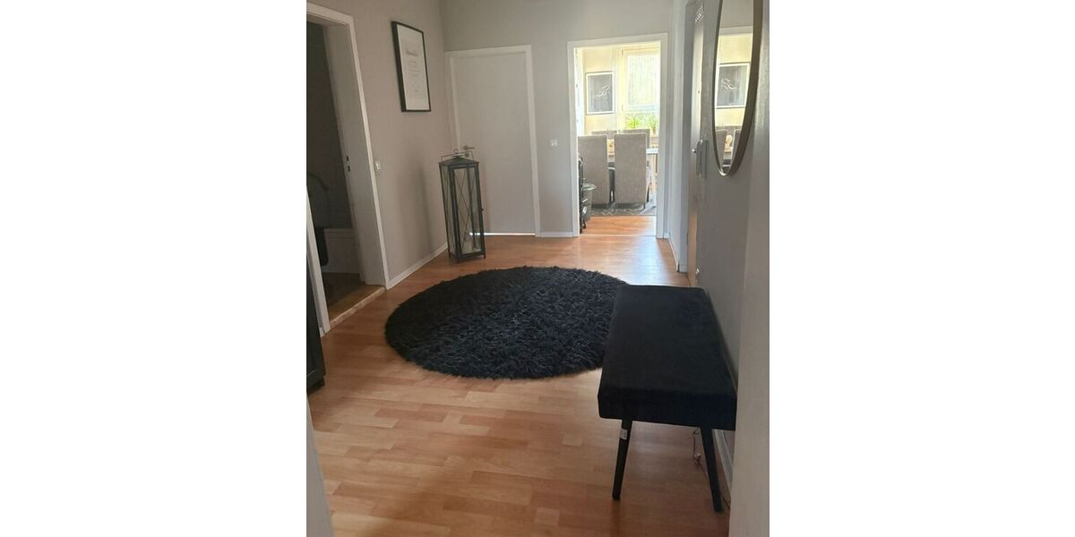 Helle und großzügig geschnittene Wohnung zu vermieten. 81m² - 2- Hungen | Angebot:25833943