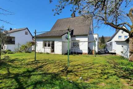 Haus Weilburg-Kirschhofen Kirschhofen - 6 Zimmer, 145 m&sup2;, 170.000&euro; | Angebot:25472463