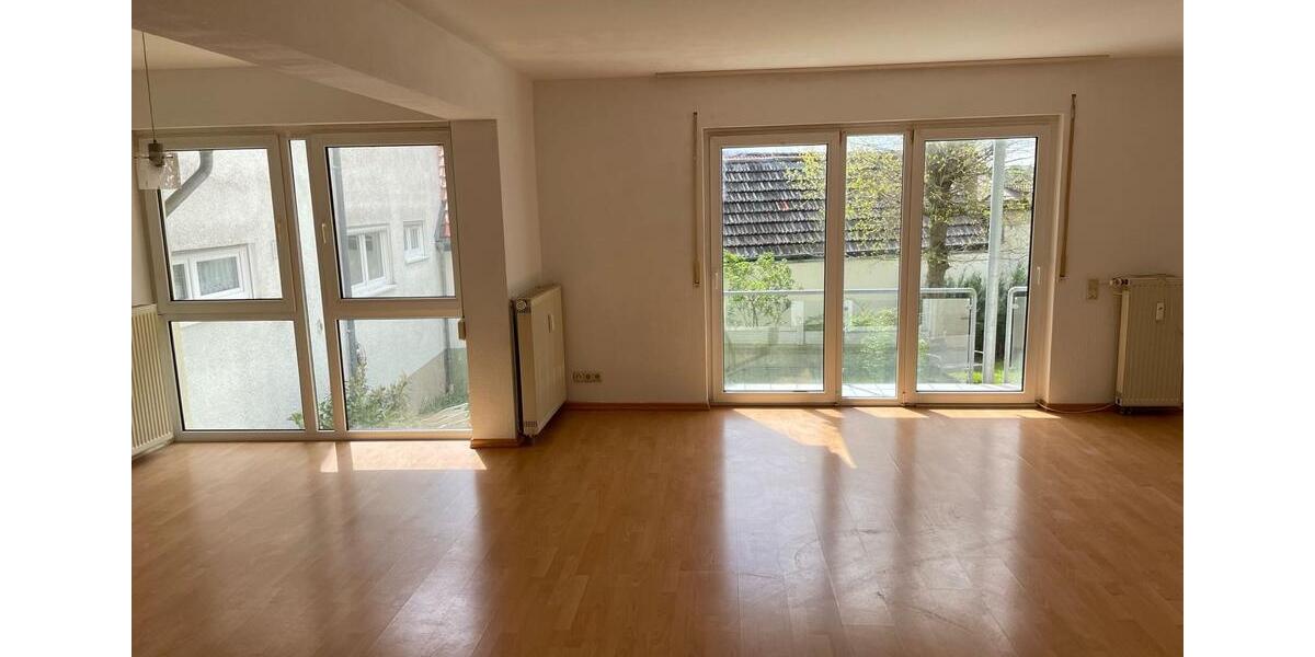 Erdgeschoßwohnung Pohlheim - 2 Zimmer, 82 m&sup2;, 850&euro; | Angebot:25613887