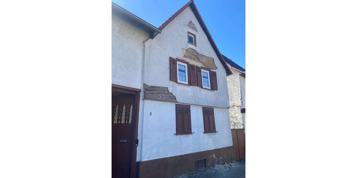 Einfamilienhaus Wölfersheim - 7 Zimmer, 170 m&sup2;, 150.000&euro; | Angebot:26268486