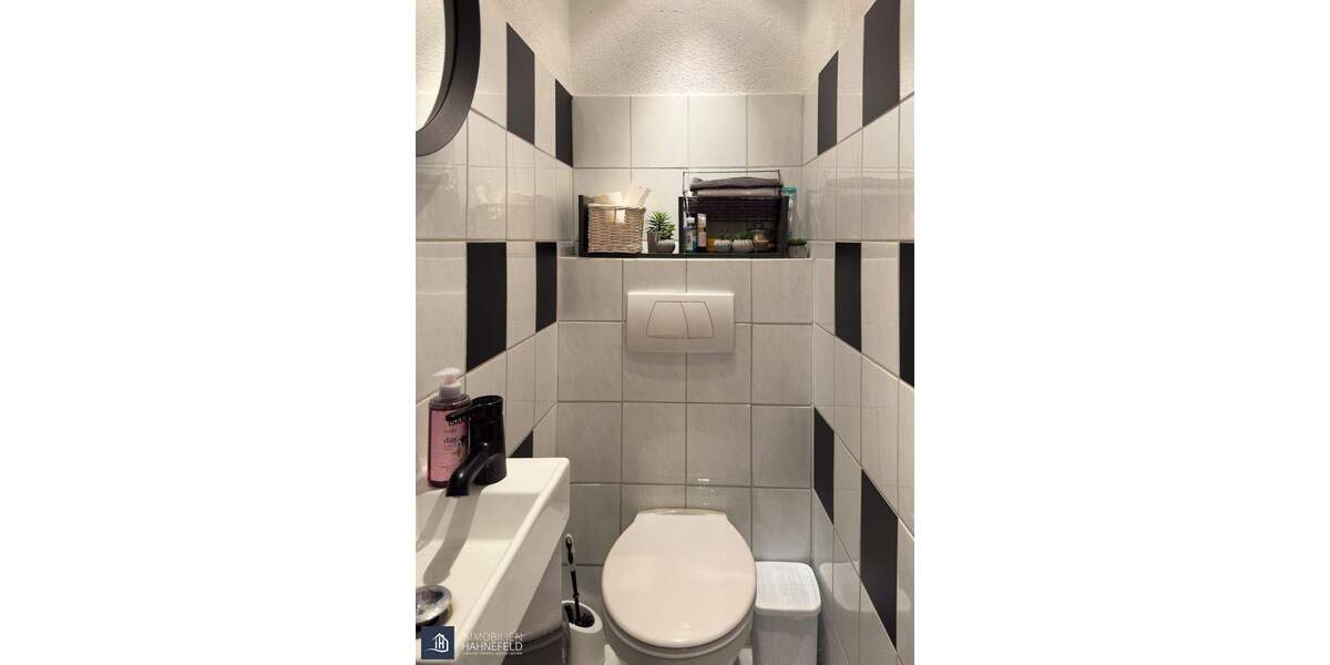 Bauernhaus, Landhaus Runkel Eschenau - 7 Zimmer, 184 m&sup2;, 210.000&euro; | Angebot:25708017