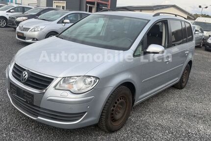 VW Touran 277.000 km 2.999 &euro; Lich 35423