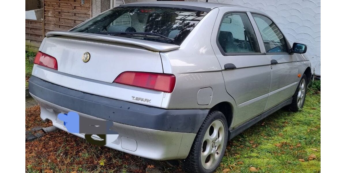 Alfa Romeo 146 94.195 km 899 &euro; Herborn 35745