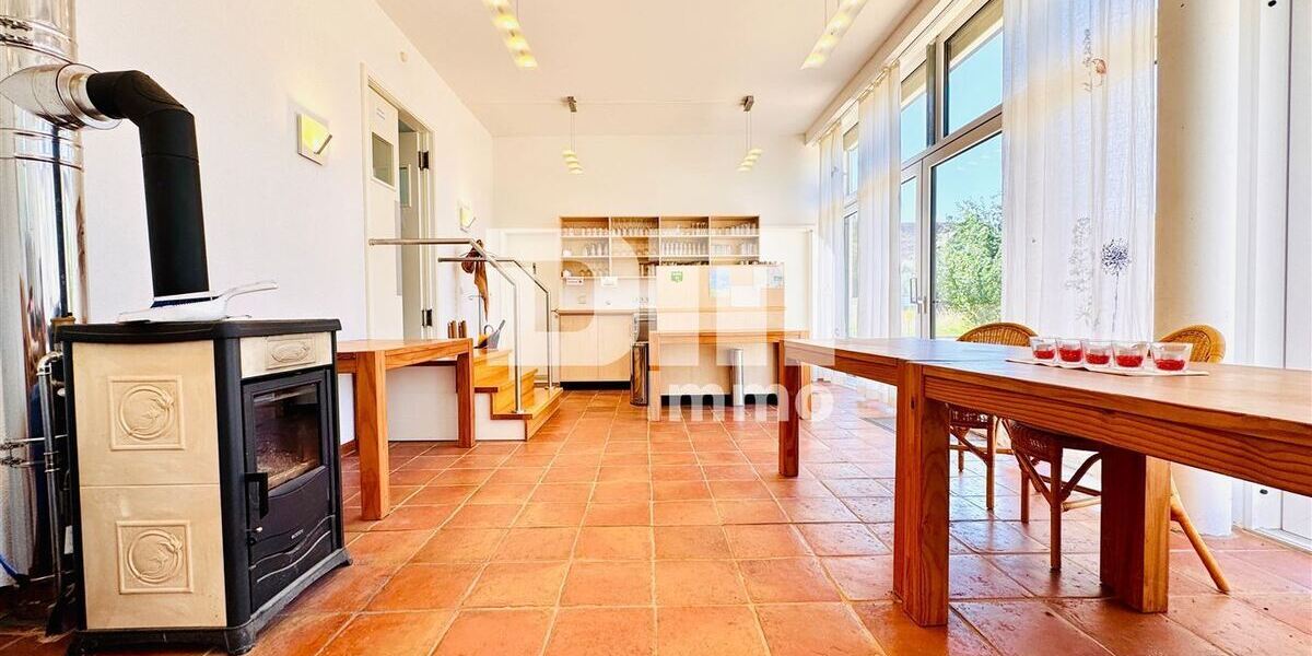 Neuw. Wohn Gewerbeimmobilie mit vielen Nutzungsmöglichkeiten - Aktuell Gastro und Ferienwohnungen - Gewerbeobjekt Weimar (Lahn) | Angebot:26947606