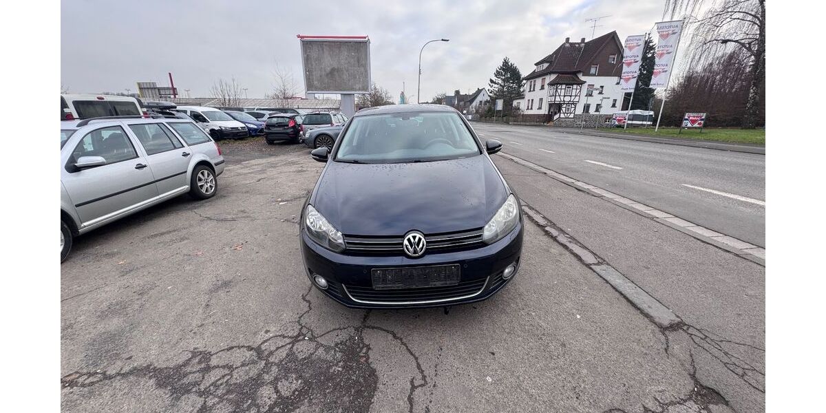 VW Golf 176.000 km 5.800 &euro; Hungen 35410