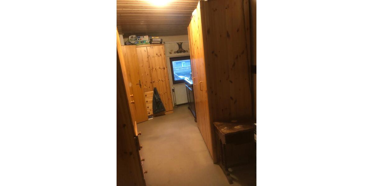 Bauernhaus, Landhaus Butzbach - 6 Zimmer, 125 m&sup2;, 220.000&euro; | Angebot:26041747