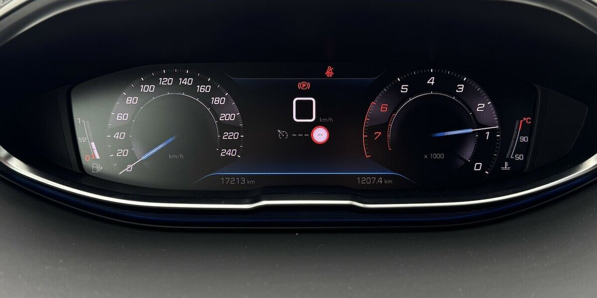 Peugeot 5008 Puretech 130 Allure CarPlay Cam 17.210 km 21.470 &euro; Lich 35423