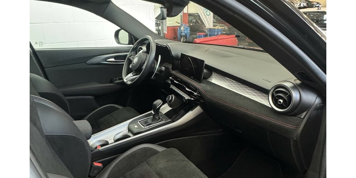 Alfa Romeo Tonale 1.5 Veloce 48 V Hybrid LED CarPlay 11.980 km 27.220 &euro; Lich 35423