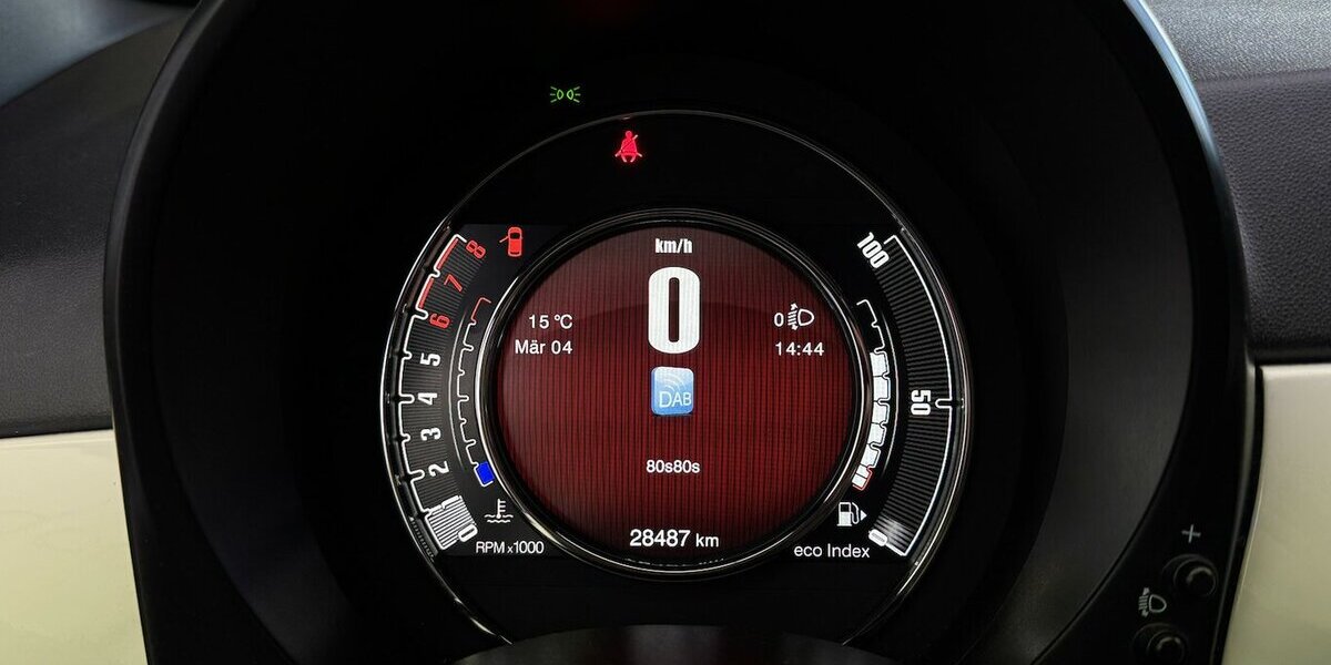 Fiat 500 1.0 Dolcevita Mild-Hybrid CarPlay 1. Hand 25.490 km 11.890 &euro; Lich 35423