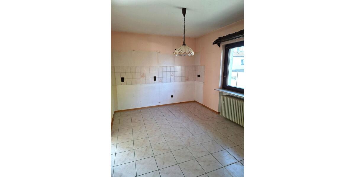 Einfamilienhaus Lahnau - 9 Zimmer, 229 m&sup2;, 490.000&euro; | Angebot:26553842