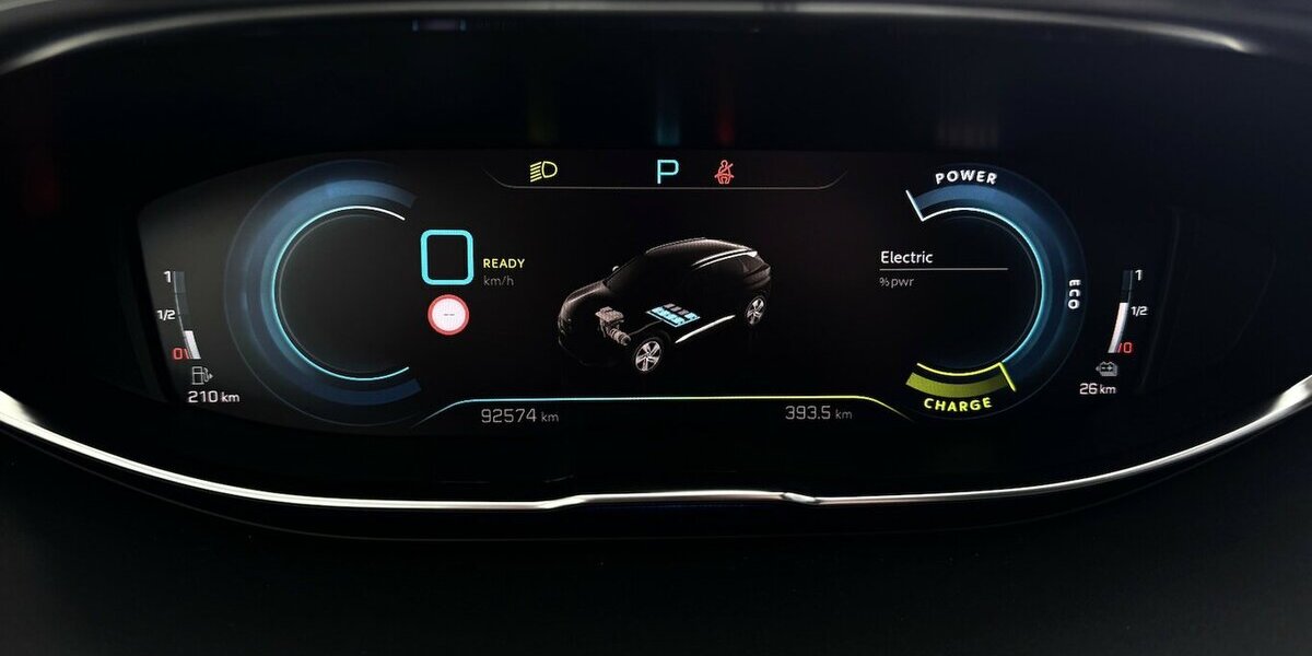 Peugeot 3008 1.6 225 Allure 1.Hand Plug-In Hybrid AHK 92.600 km 18.760 &euro; Lich 35423