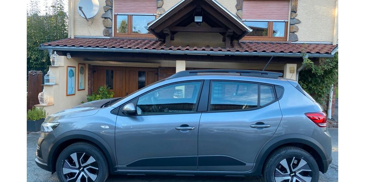 Dacia Sandero 1.850 km 16.300 &euro; Greifenstein/Ulm 35753