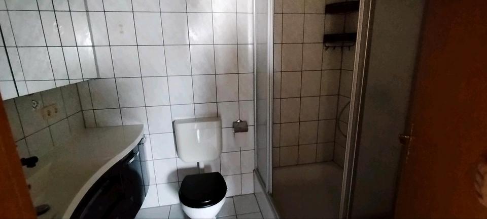 Dachgeschoßwohnung Aßlar - 3 Zimmer, 75 m&sup2;, 1.100&euro; | Angebot:26250164