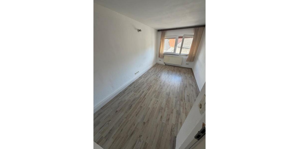 Etagenwohnung Waldbrunn (Westerwald) - 6 Zimmer, 120 m&sup2;, 960&euro; | Angebot:25905302