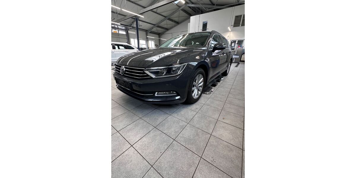 VW Passat Variant 204.000 km 11.000 &euro; Hüttenberg 35625