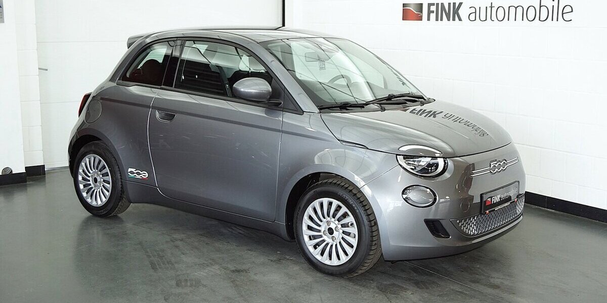 Fiat 500e Action Carplay Android Sitzheizung 38.100 km 12.680 &euro; Lich 35423