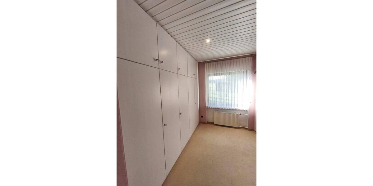 Einfamilienhaus Mengerskirchen-Dillhausen Dillhausen - 8 Zimmer, 283 m&sup2;, 512.000&euro; | Angebot:26023384