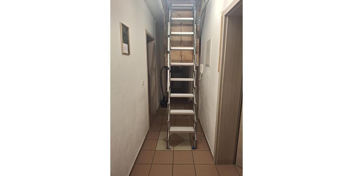 Etagenwohnung Butzbach - 3 Zimmer, 100 m&sup2;, 950&euro; | Angebot:26044451