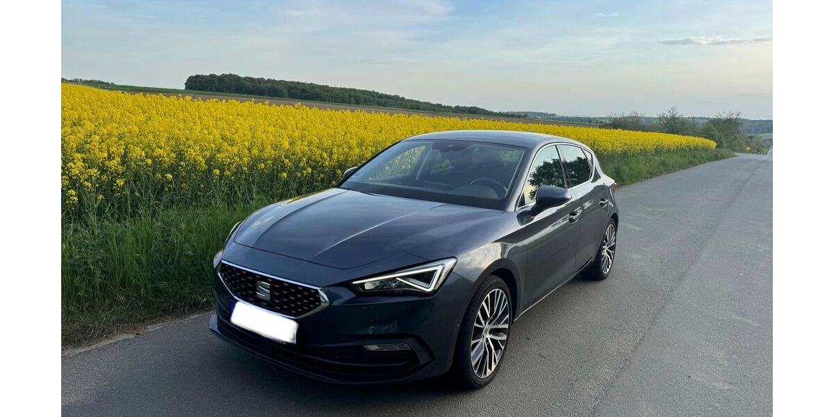 Seat Leon 84.567 km 22.900 &euro; Weilburg 35781