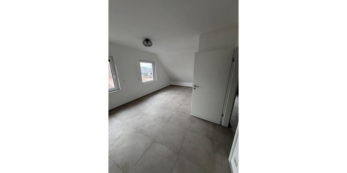 Dachgeschoßwohnung Pohlheim - 3 Zimmer, 80 m&sup2;, 960&euro; | Angebot:25724114